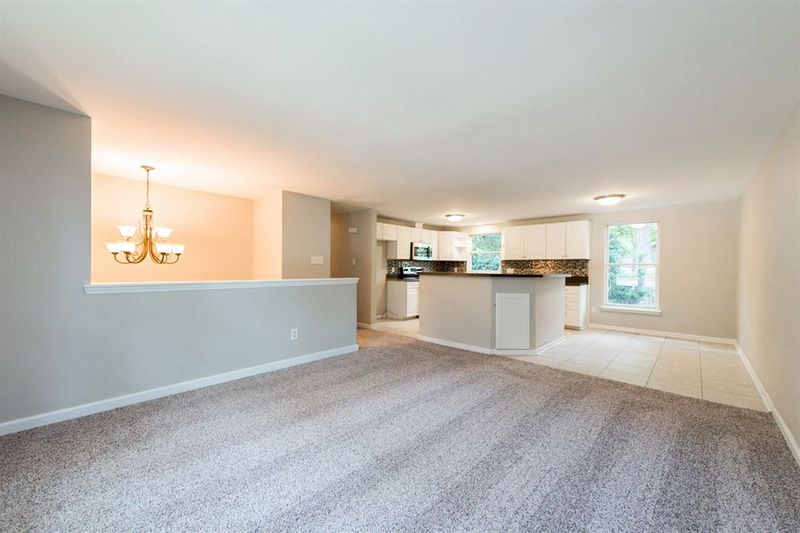 105 Abbott Ln, Cary, NC 27513