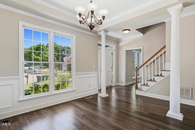 105 Acadia Ct, Cary, NC 27513
