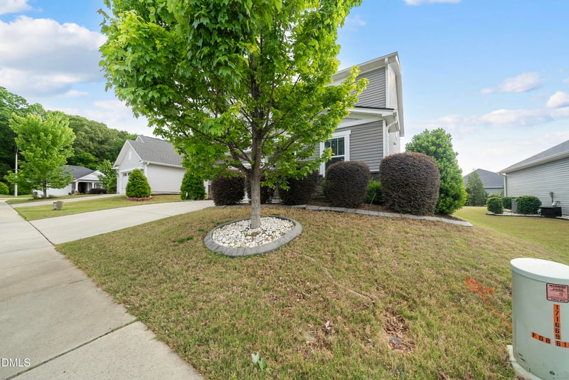 105 Autumn Crest Ln, Fuquay Varina, NC 27526