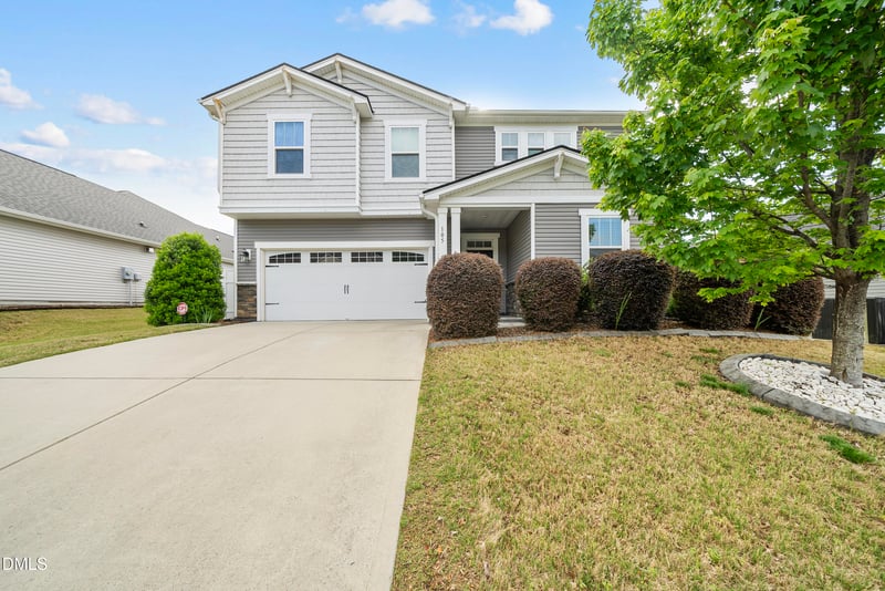 105 Autumn Crest Ln, Fuquay Varina, NC 27526