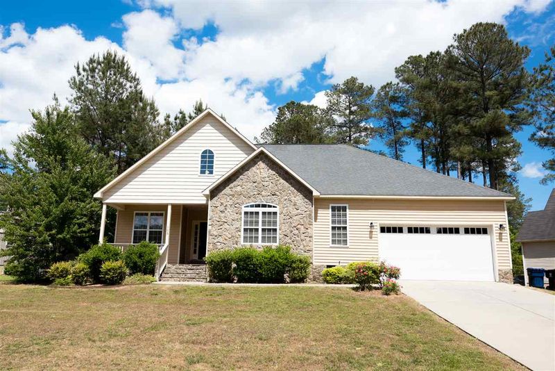 105 Balsam Ln, Sanford, NC 27330