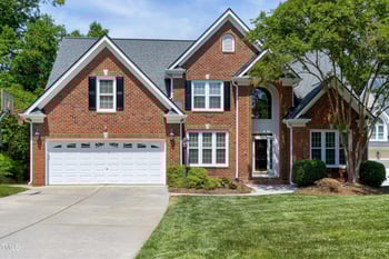 105 Bardsey Ct, Cary, NC 27513