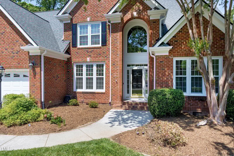 105 Bardsey Ct, Cary, NC 27513