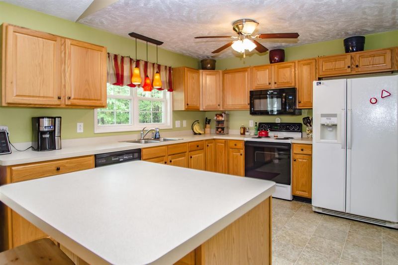 105 Barley Mill Rd, Holly Springs, NC 27540