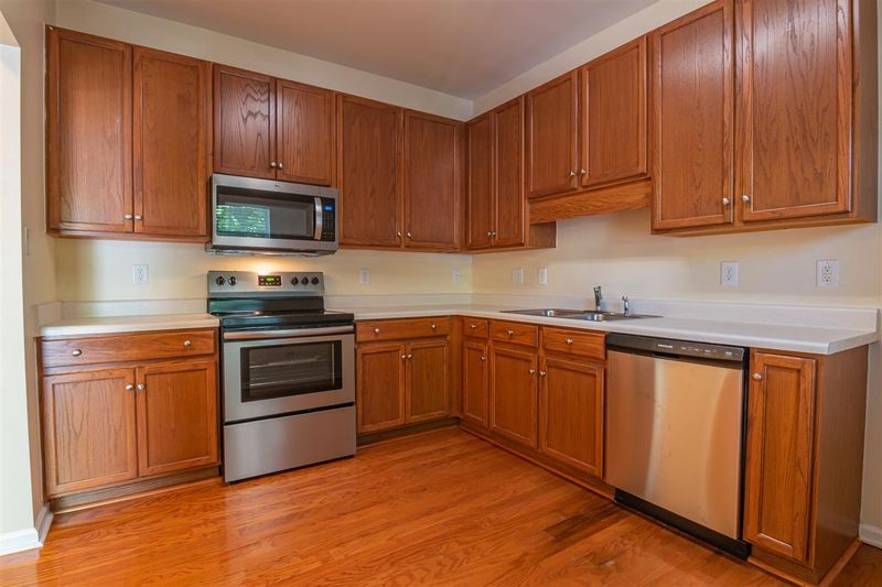 105 Basset Hall Dr, Durham, NC 27713