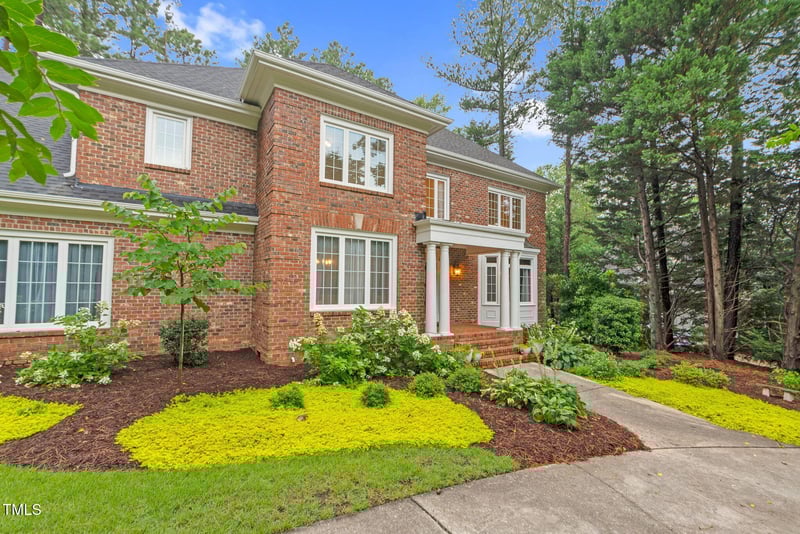 105 Bathgate Ln, Cary, NC 27513