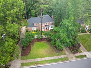 105 Bathgate Ln, Cary, NC 27513