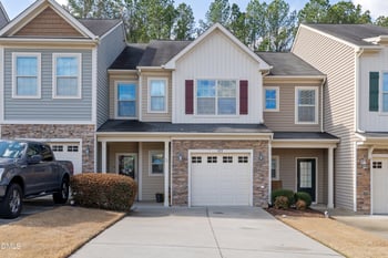 105 Beaconwood Ln, Holly Springs, NC 27540