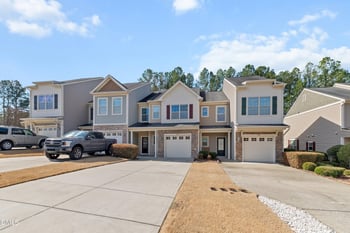 105 Beaconwood Ln, Holly Springs, NC 27540