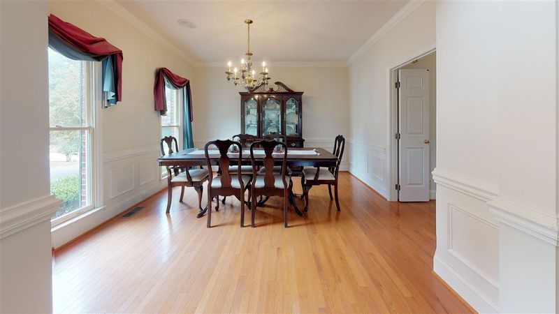 105 Beasley Ct, Cary, NC 27513