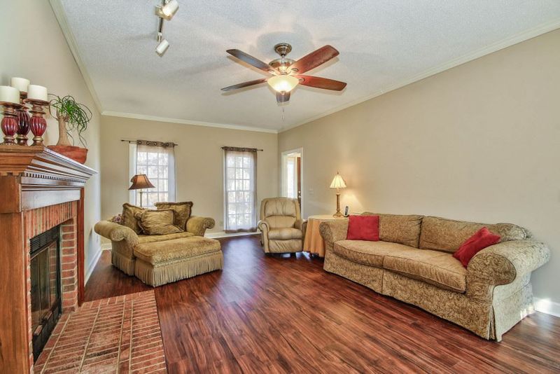 105 S Becket St, Cary, NC 27513