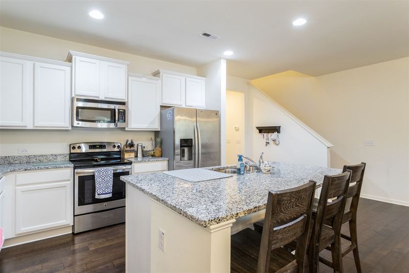 105 Bella Pl, Holly Springs, NC 27540