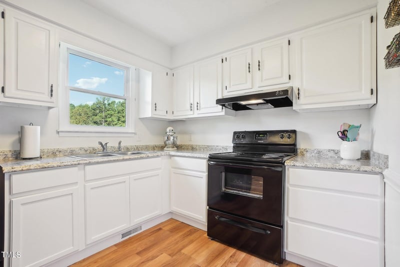 105 Bend Dr, Knightdale, NC 27545