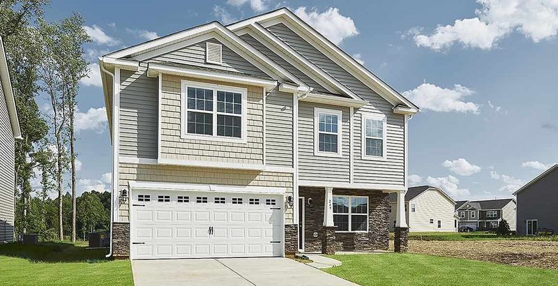 105 Benjamin Ct, Clayton, NC 27527