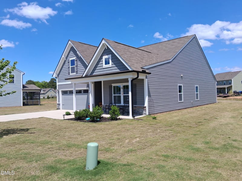 105 Benson Village Dr, Benson, NC 27504