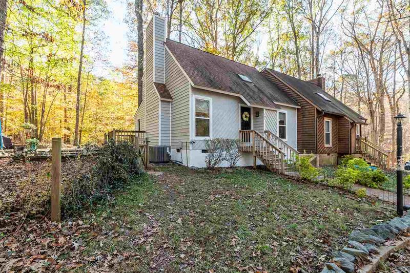 105 Benwall Ct, Chapel Hill, NC 27516