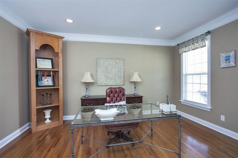 105 Big Laurel Ct, Holly Springs, NC 27540