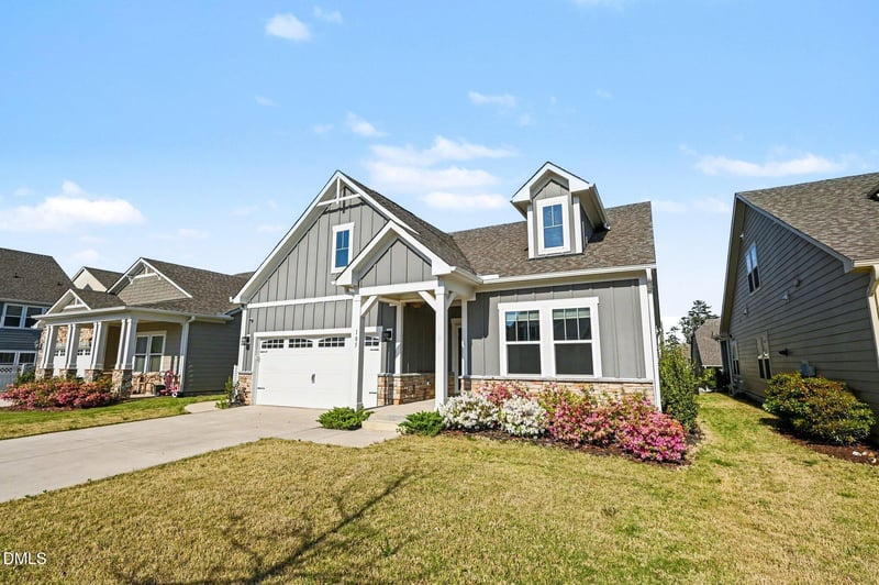 105 Blue Hydrangea Ln, Holly Springs, NC 27540
