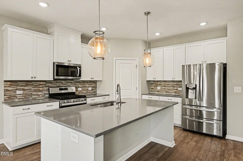 105 Blue Hydrangea Ln, Holly Springs, NC 27540
