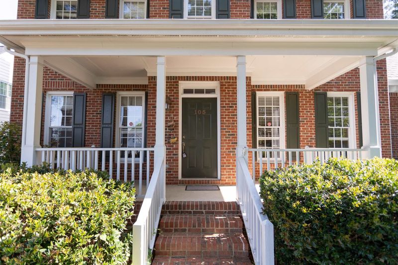 105 Boltstone Ct, Cary, NC 27513