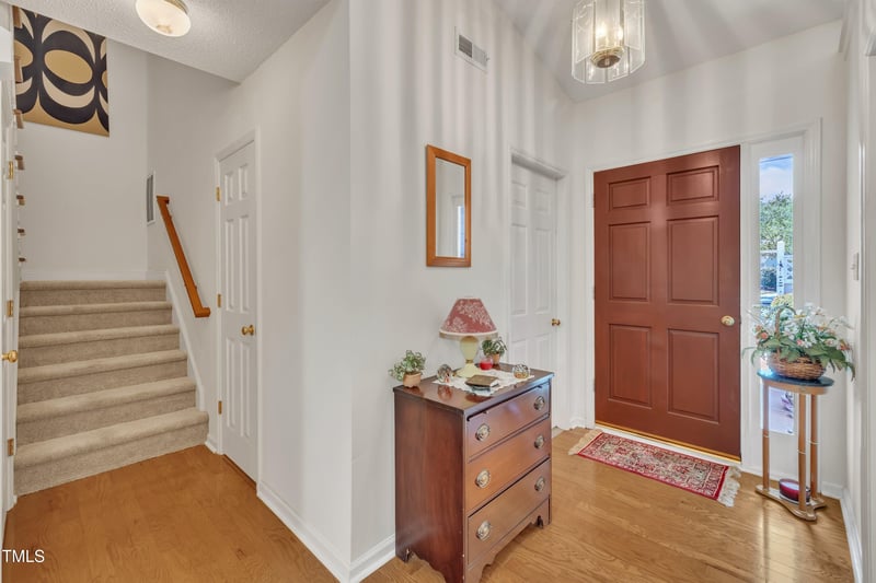 105 Breakers Pl, Cary, NC 27511