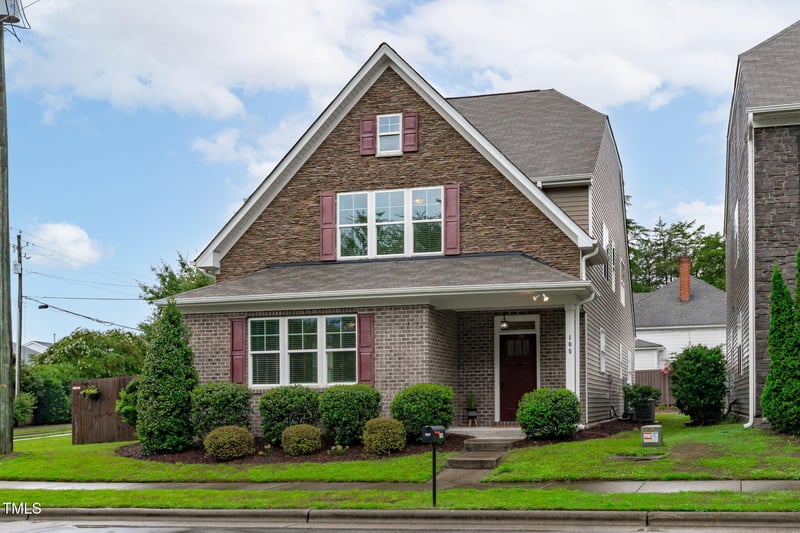 105 Bridge St, Fuquay Varina, NC 27526