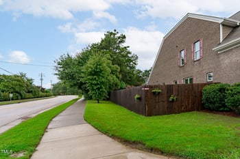 105 Bridge St, Fuquay Varina, NC 27526