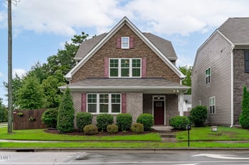 105 Bridge St, Fuquay Varina, NC 27526