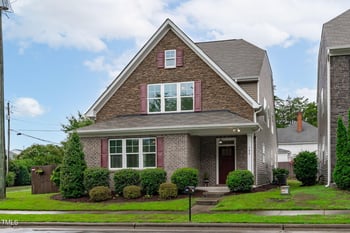 105 Bridge St, Fuquay Varina, NC 27526