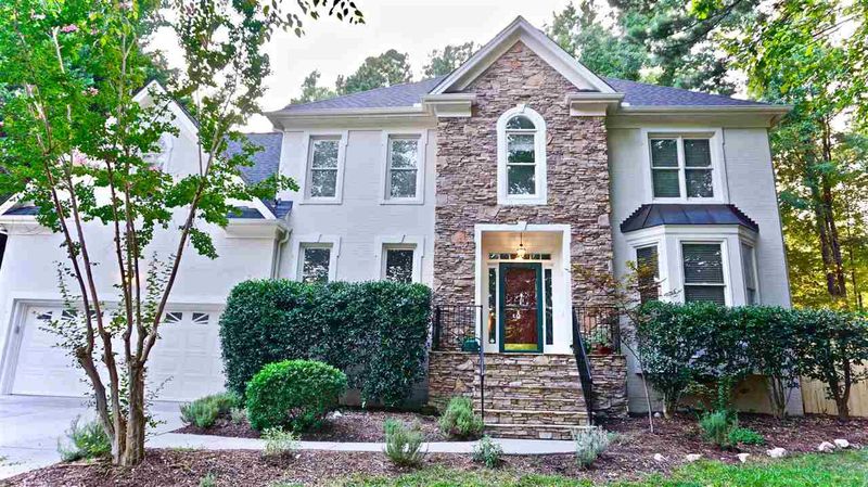 105 Brimmer Ct, Cary, NC 27518