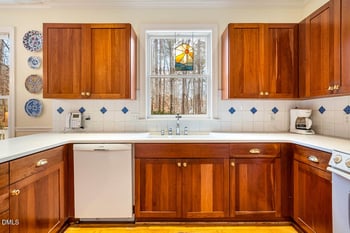 105 Bristol Dr, Chapel Hill, NC 27516