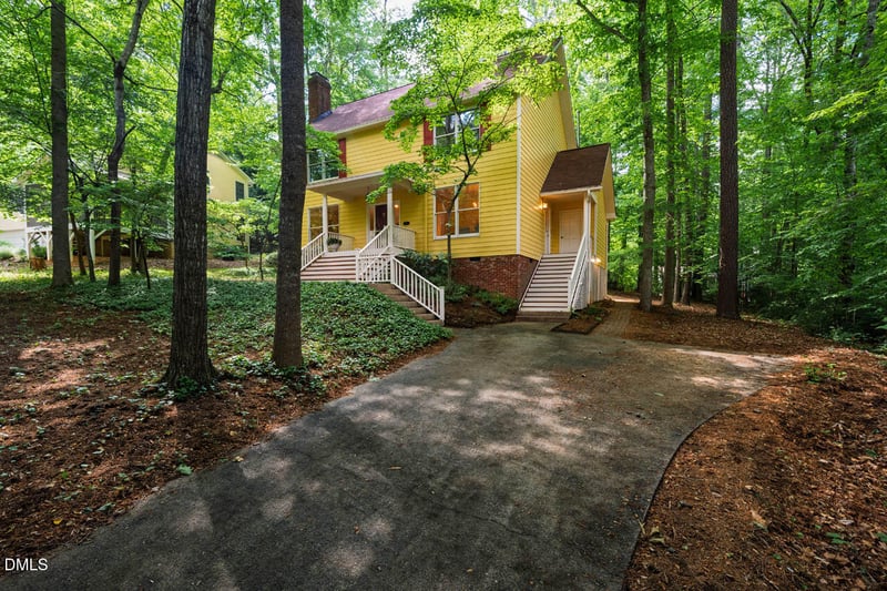 105 Bristol Dr, Chapel Hill, NC 27516
