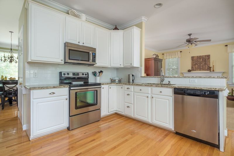 105 Byrd Hill Ct, Cary, NC 27519