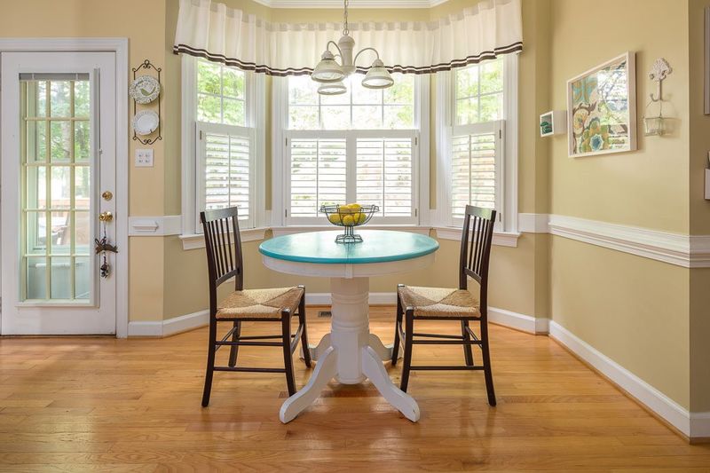 105 Byrd Hill Ct, Cary, NC 27519