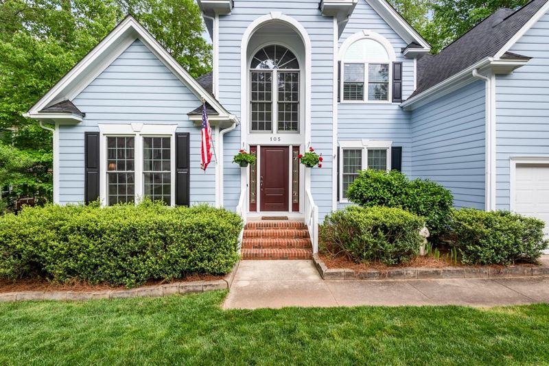 105 Cambay Ct, Cary, NC 27513