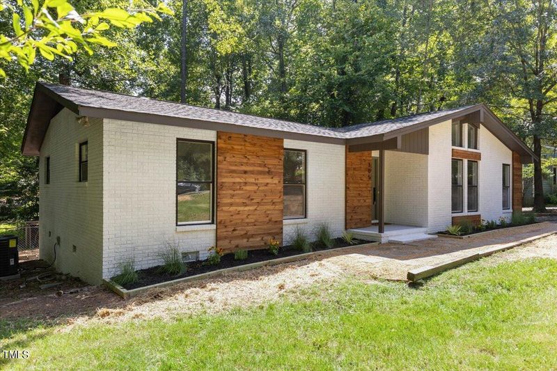 105 Canton Ct, Chapel Hill, NC 27516