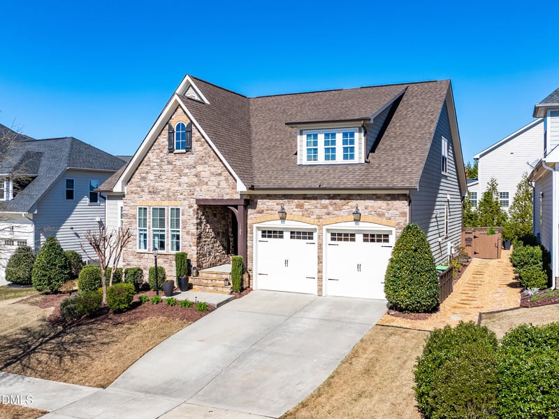 105 Carving Tree Ct, Holly Springs, NC 27540