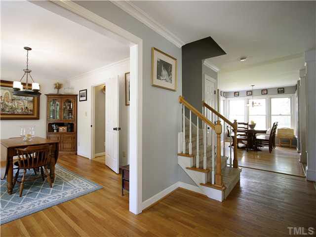 105 Chapelwood Way, Cary, NC 27518