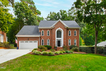 105 Charlemagne Ct, Cary, NC 27511