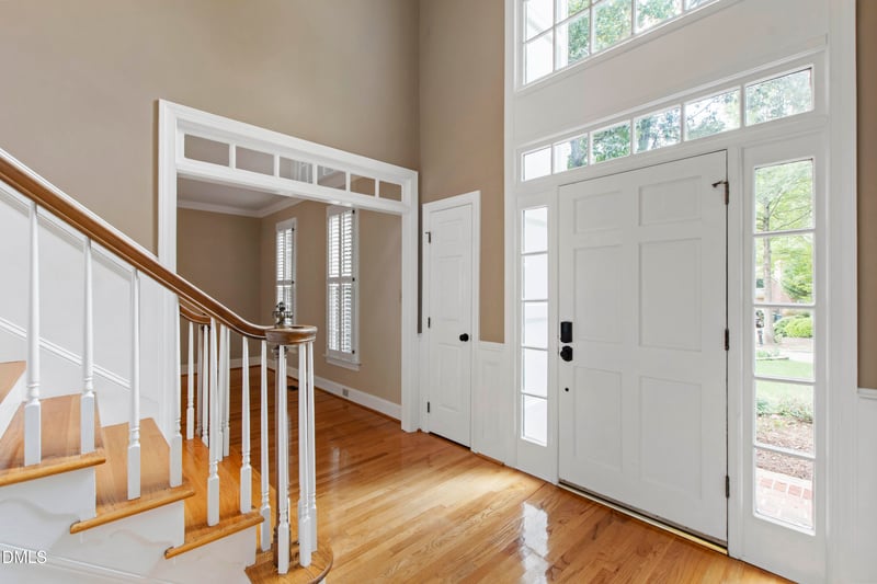 105 Charlemagne Ct, Cary, NC 27511
