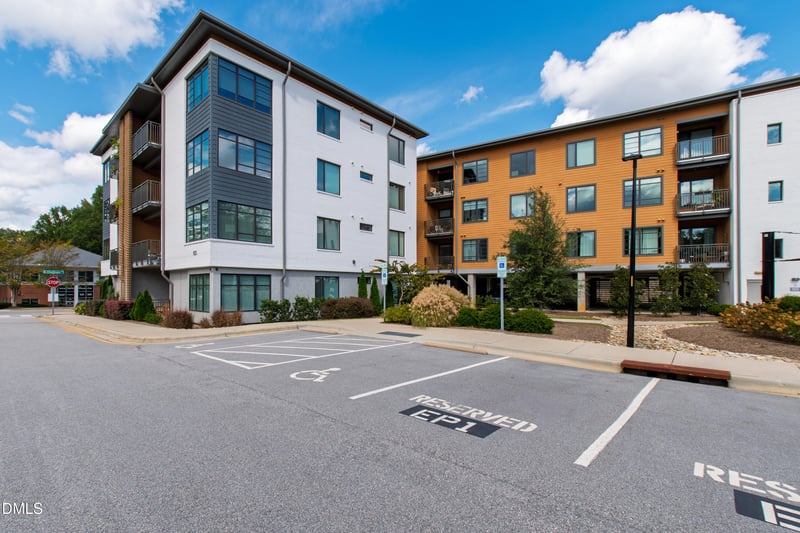 105 Chatham Walk Ln #204, Cary, NC 27511