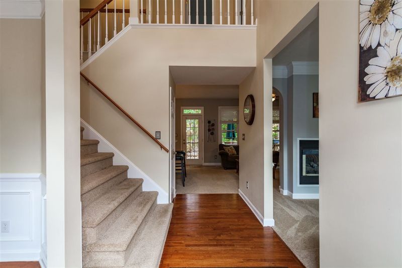 105 Chatsworth St, Cary, NC 27513