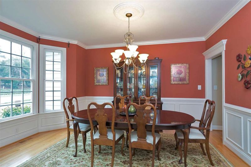 105 Chesterfield Dr, Cary, NC 27513