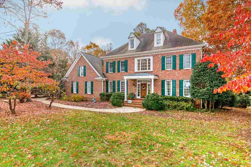 105 Citreon Ct, Cary, NC 27511