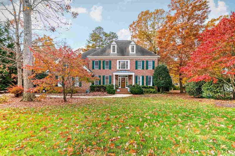 105 Citreon Ct, Cary, NC 27511