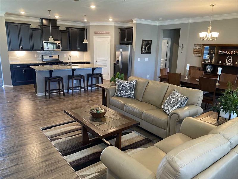 105 Congaree Dr, Holly Springs, NC 27540