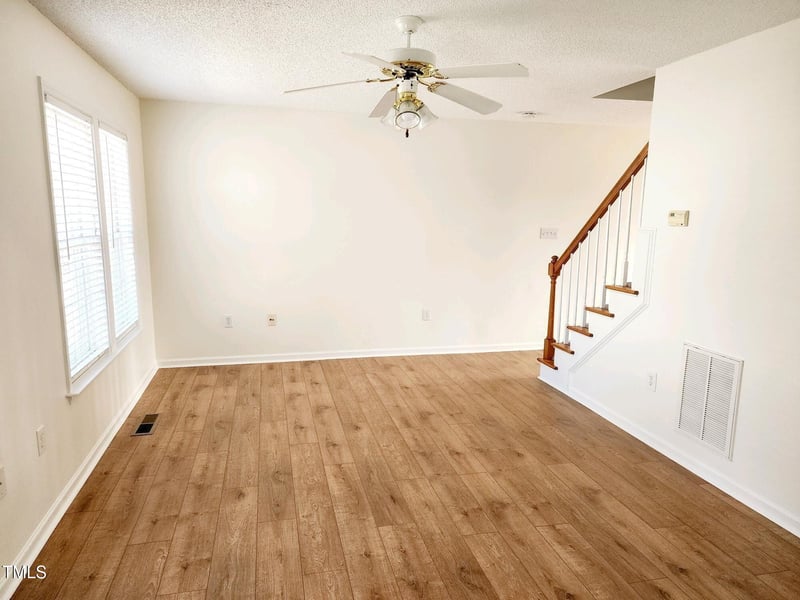 105 Cross Hill Ln, Holly Springs, NC 27540