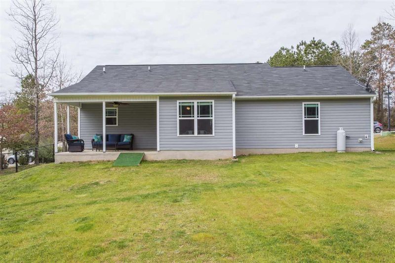 105 Crownside Dr, Four Oaks, NC 27524