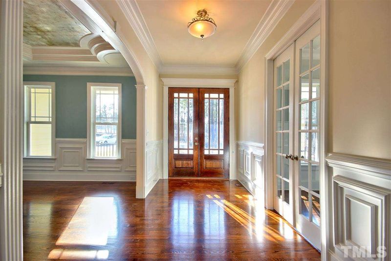 105 Cuyler Ct, Holly Springs, NC 27540