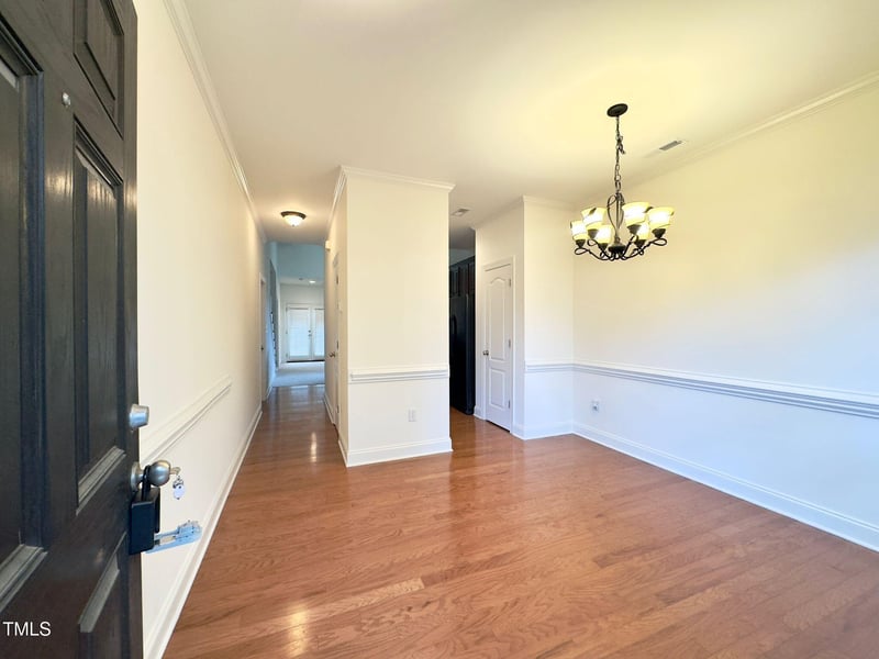 105 Danesway Dr, Holly Springs, NC 27540